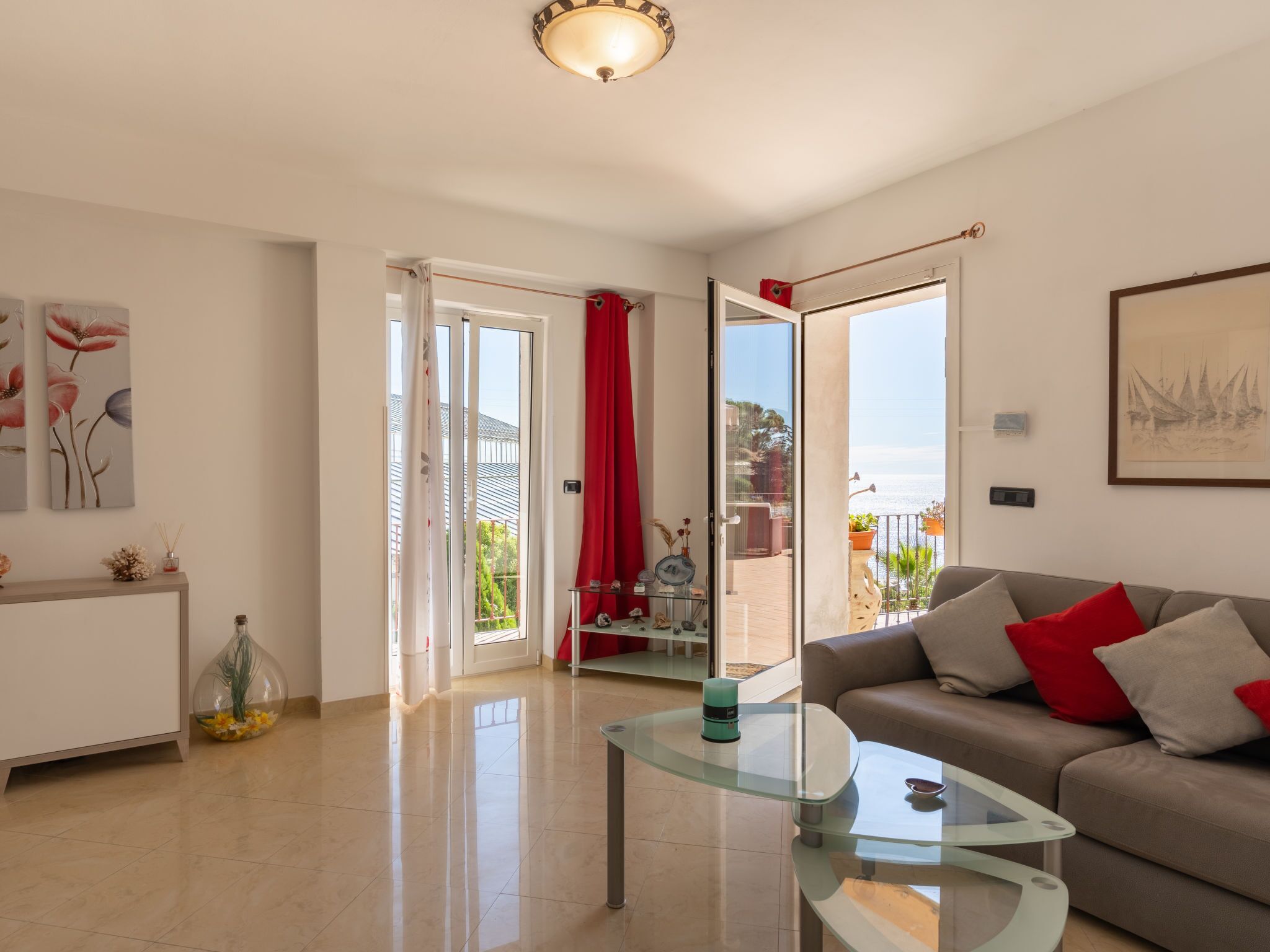 Télévision, cheminée