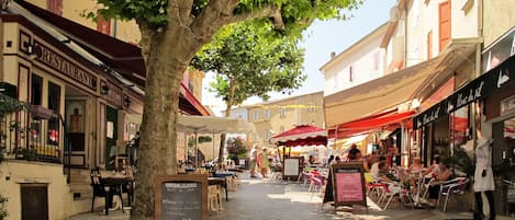 Restauration en plein air