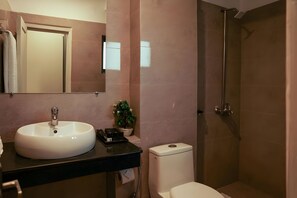 Standardzimmer, Balkon | Badezimmer