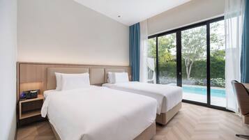 1 bedroom, premium bedding, down duvets, desk
