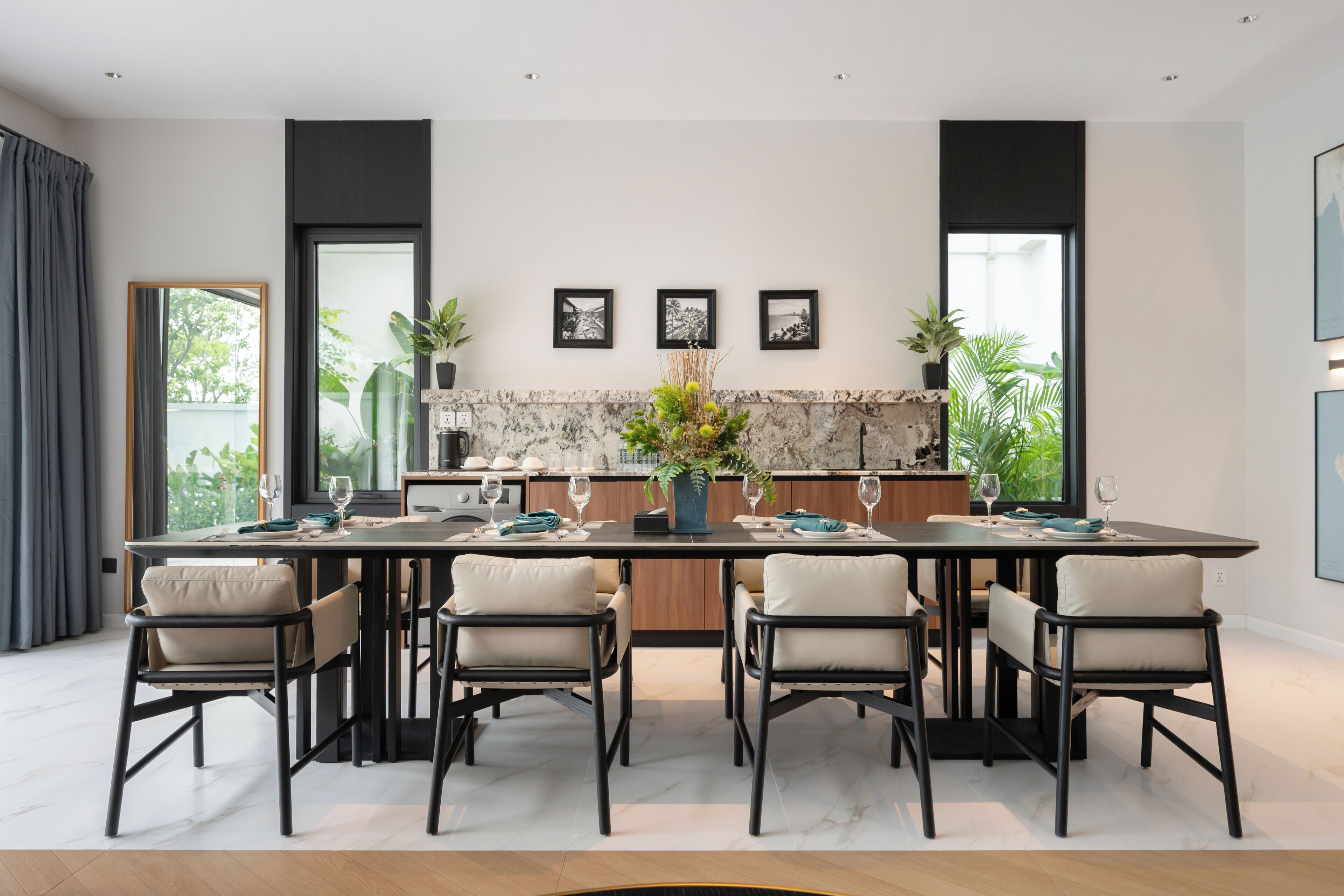 14-inch TV with cable channels