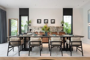 14-inch TV with cable channels