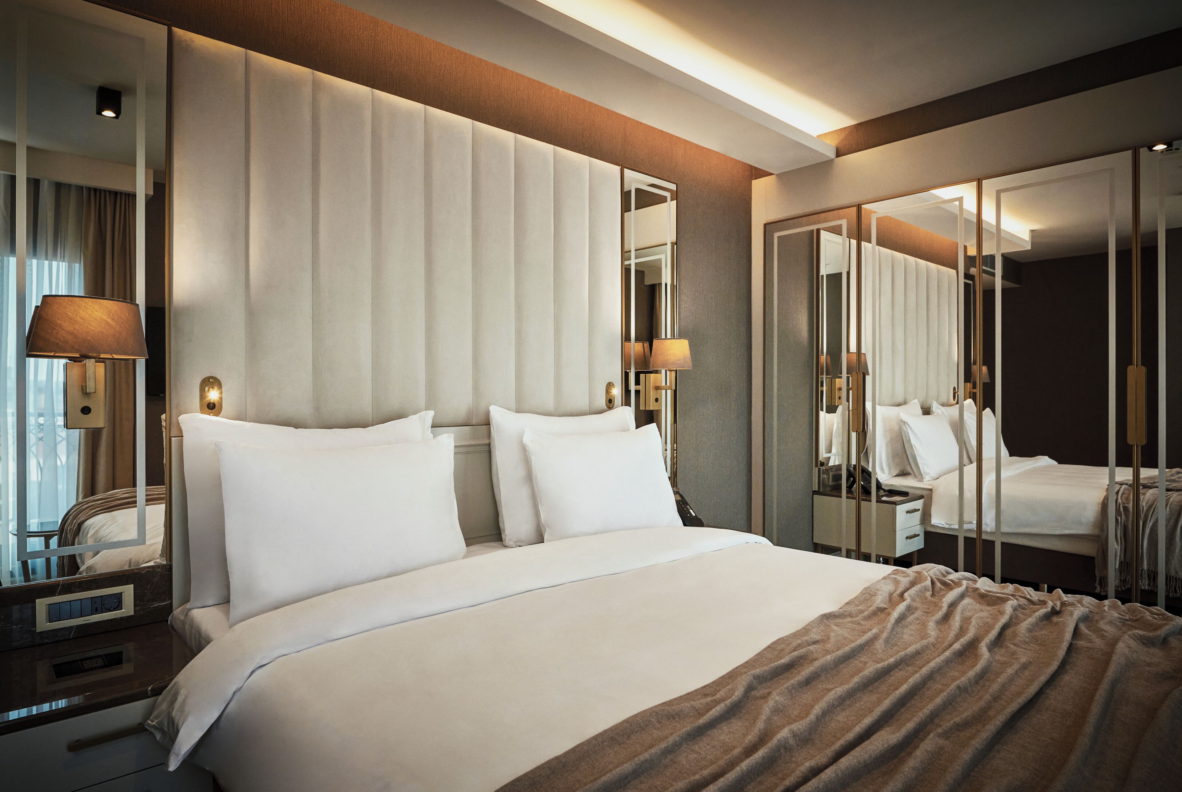 Minibar, in-room safe, free WiFi, bed sheets