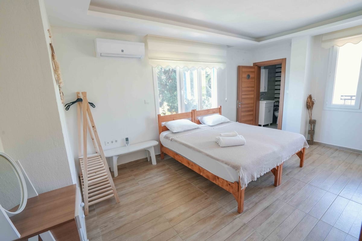 Classic Double Room, Balcony, Mountain View | Free WiFi