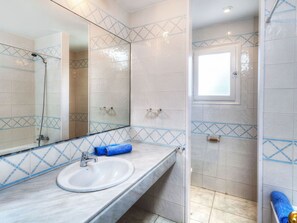 Hair dryer, towels