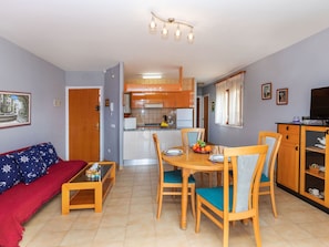 TV - Del Lago by Interhome (L'Escala)