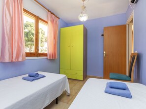 2 bedrooms