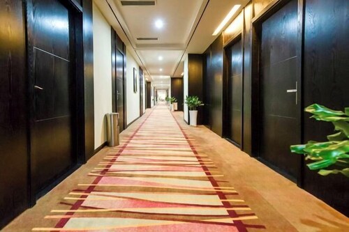 Liangjiang Yuepin Hotel (Chongqing Longhu Yuanzhu Branch)