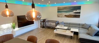 Moderne 2-zimmer-wohnung mit Garten