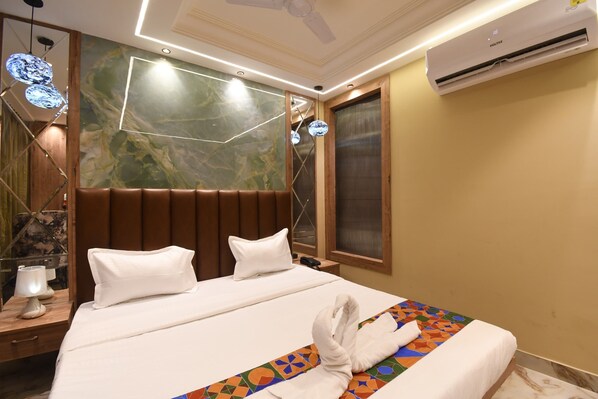 Free WiFi, bed sheets - Hotel Krishna Regency Krishnanagar (Krishnanagar)
