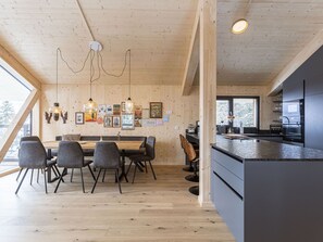 Dining - 02_NTH028_Sup Chalet mit Sauna und Hot Tub 2 Etage by Interhome (Turracher Höhe)
