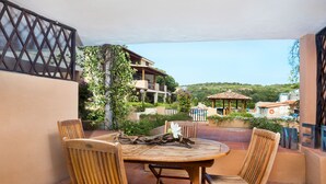 Outdoor dining - Bougainvillae Bilo by Interhome (Porto Cervo)