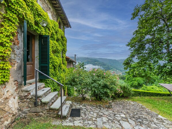 Property grounds - Podere Piastriccio by Interhome (Pescia)