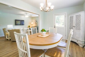 Dining - 6 Min Walk to Beach! Dog & Family Friendly, Ground Level Duplex Unit w/ Bunk Room & Covered Deck (Isle of Palms)