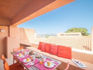 Outdoor dining - La Vigna Rosso by Interhome (Palau)