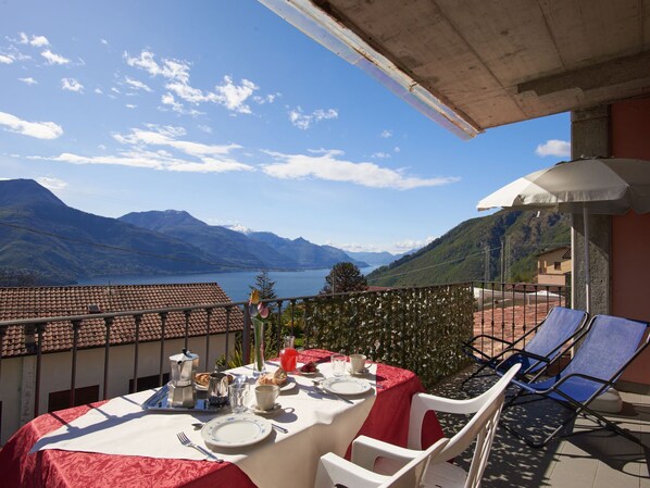 Outdoor dining - La Trave by Interhome (Stazzona Germasino)