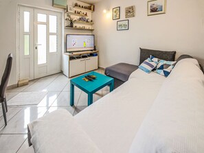 6 bedrooms, WiFi