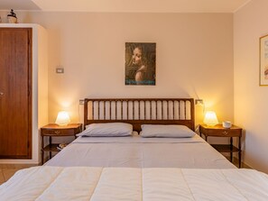 2 bedrooms