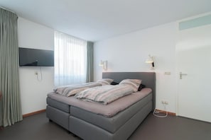 1 bedroom, internet