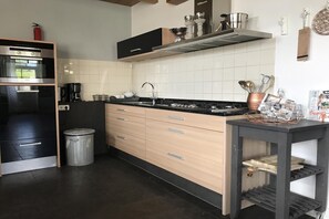 Kühlschrank, Ofen, Herdplatte, Geschirrspüler