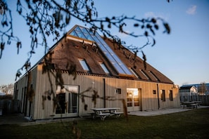 Exterior - Apartment with Garden in Dutch Countryside (Callantsoog)