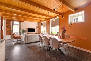 Dining - Apartment with Garden in Dutch Countryside (Callantsoog)