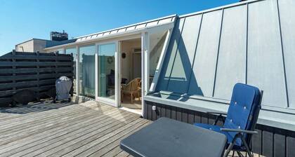 Dorpsplein 23E apartment in Callanstoog square