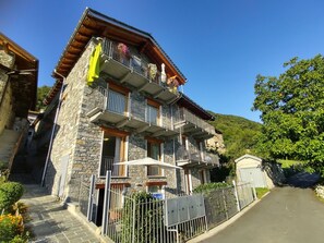 Esterni