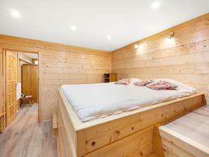 2 bedrooms, WiFi
