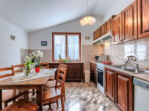 Refrigerador, microondas, horno y lavavajillas