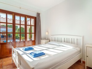 2 عدّة غرف نوم وخدمة الإنترنت