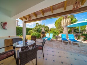 Outdoor dining - Can Damia by Interhome (Cala Murada)