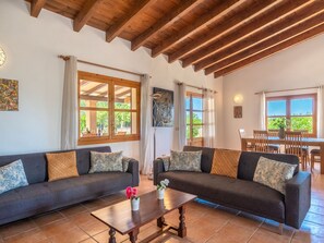 TV, peis og DVD-spiller