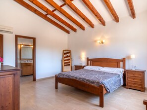 3 quartos, ferros/tábuas de passar roupa, Wi-Fi