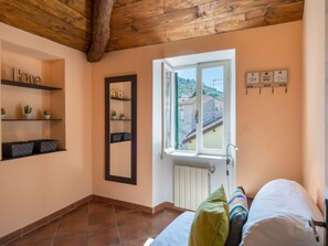 3 chambres, bureau, accès Internet