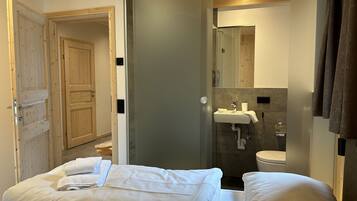 4 bedrooms, internet
