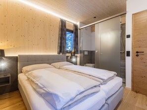 4 bedrooms, Internet