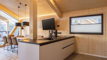 Fridge, microwave, oven, dishwasher