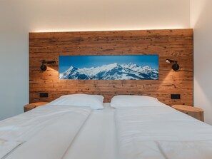 4 多间卧室、办公桌、上网接入