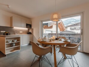 Dining - Das Georgen, Schmitten+Maiskogel by Interhome (Bruck)