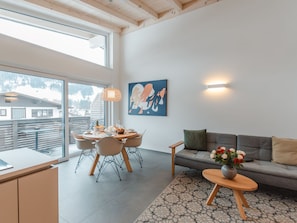 Dining - Das Georgen, Kitzsteinhorn by Interhome (Bruck)