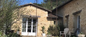 Gite La Terre, lovely Gite 35 m2, 2 Persons. Large terrace with great views