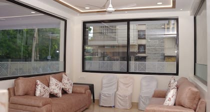 Avenue 11 Premium Stays