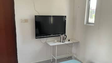 Kamar Double Deluks | Ruang kerja ramah laptop, Wi-Fi gratis, dan seprai linen
