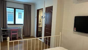 Comfort Double Room | Desk, laptop workspace, free WiFi, bed sheets