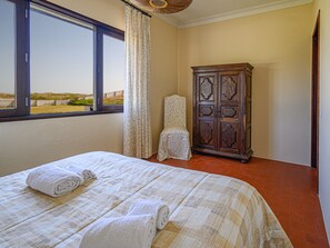 5 bedrooms, WiFi - De Carreço by Interhome (Carreço)