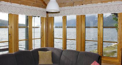 Vacation home Eiknes by Interhome