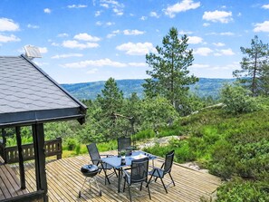 Outdoor dining - Fjellidyll by Interhome (Gautefall)