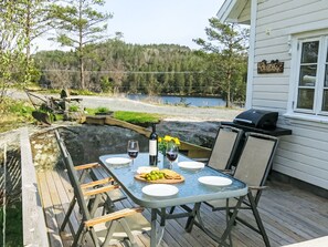 Outdoor dining - Der ute by Interhome (Konsmo)