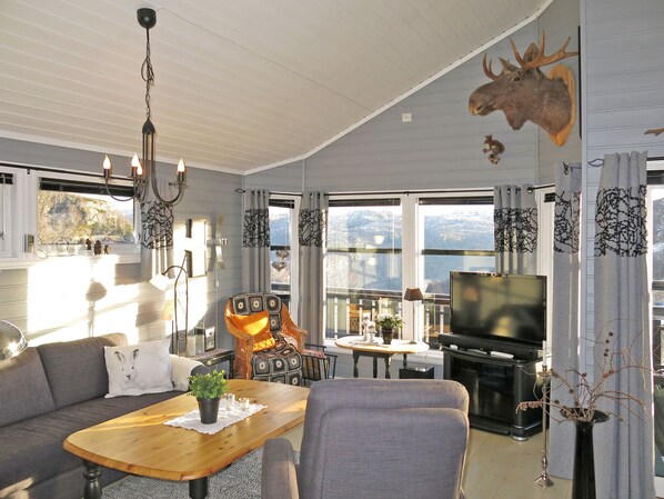 TV, fireplace, DVD player - Vacation home Karlbu by Interhome (Ljosland)